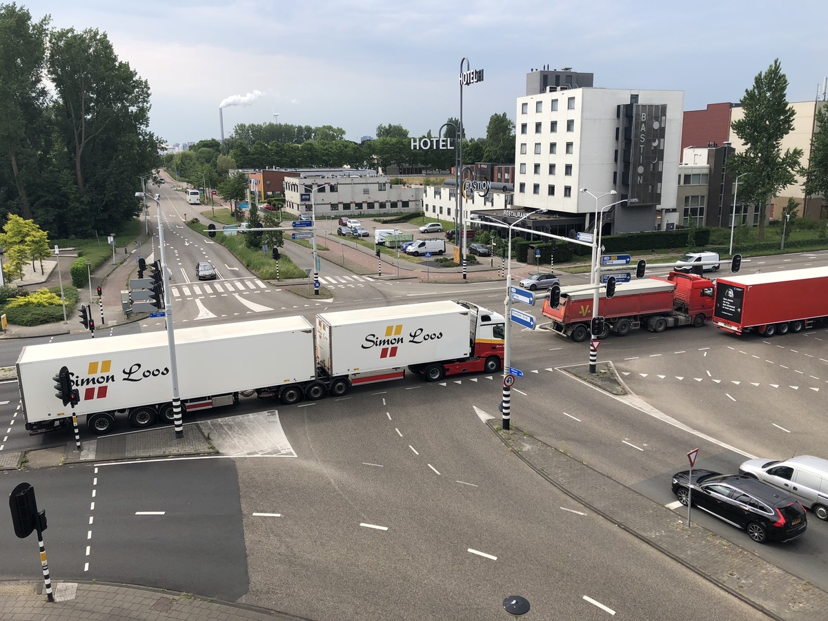 Foto van huidige kruising vijfhoek thorbeckeweg